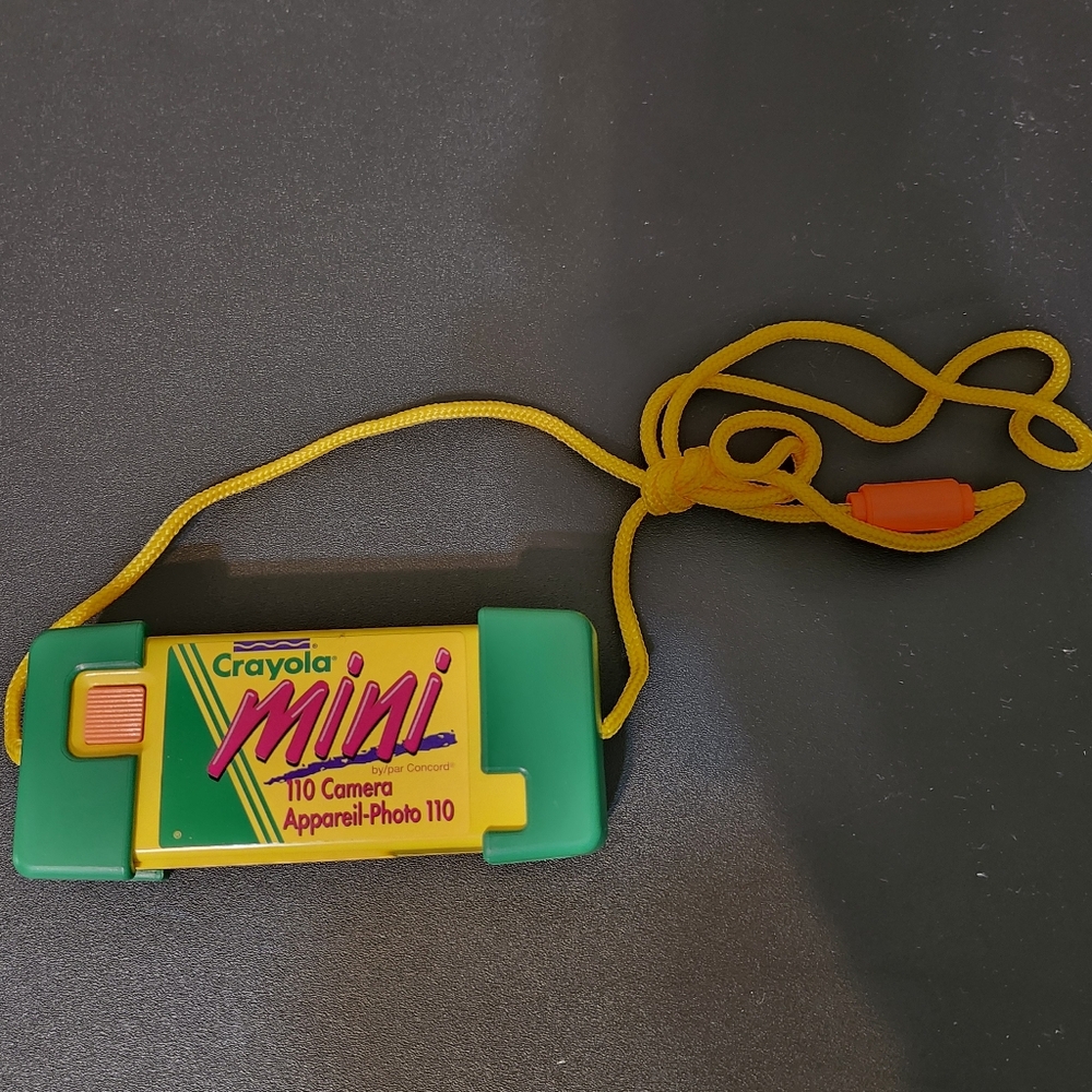 CRAYOLA Crayon Vintage Mini 110 Camera